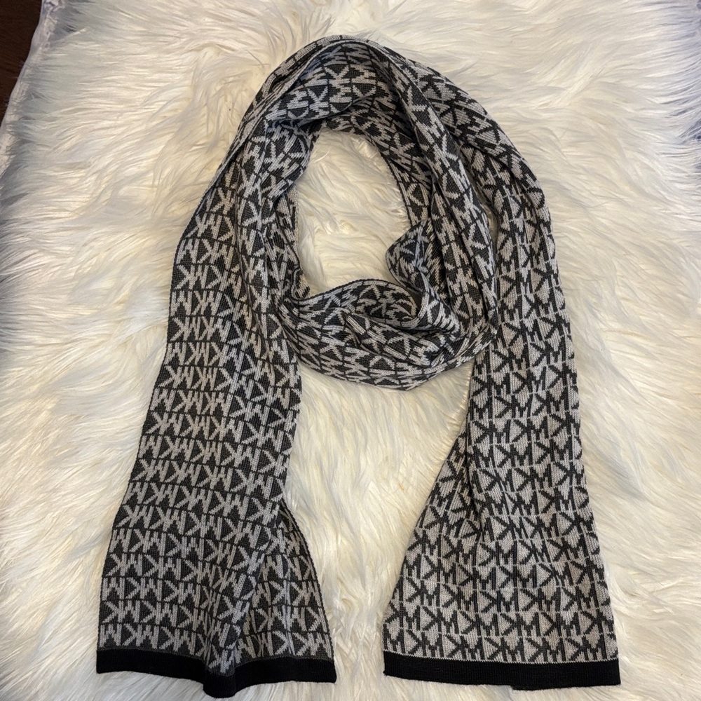Michael Kors Black and Gray Knit Scarf